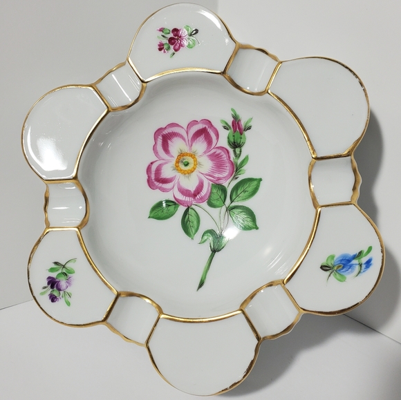 Rare Vintage Pair of Herend Hand Painted Cigar Ashtrays - Picture 3 of 10